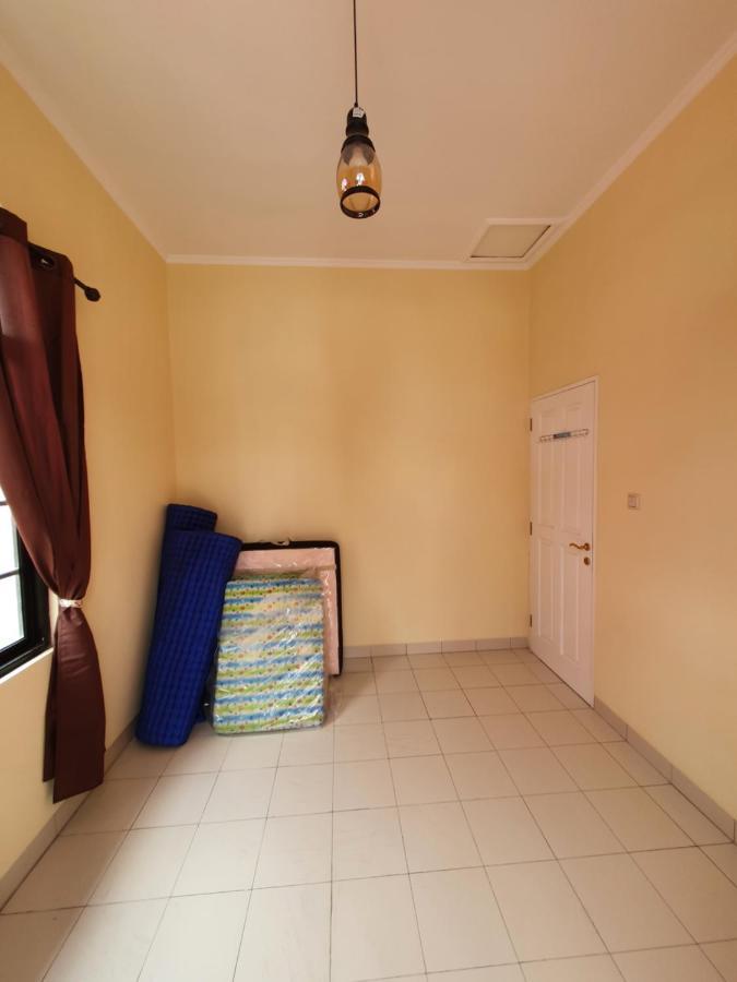 Villa Panda H Kota Bunga Puncak Cinengangirang Экстерьер фото